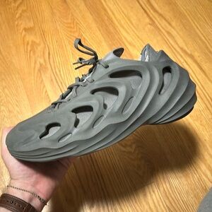 adidas Originals FOM Quake